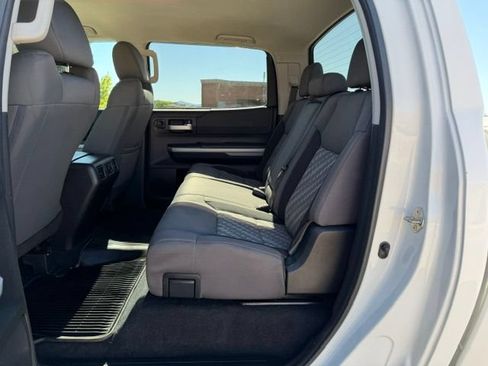 Used 2019 Toyota Tundra SR5 w/ Convenience Package AWD/4WD image 18