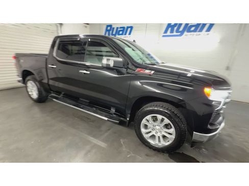 Used 2024 Chevrolet Silverado 1500 LTZ AWD/4WD image 2