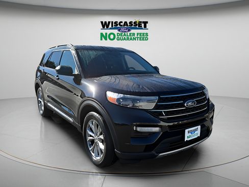 Used 2023 Ford Explorer XLT w/ Equipment Group 202A AWD/4WD image 24