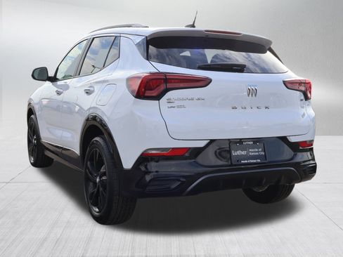 Used 2024 Buick Encore GX Sport Touring image 5
