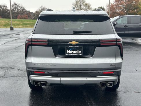 Certified 2025 Chevrolet Traverse LT image 6