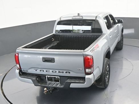 Used 2019 Toyota Tacoma TRD Off-Road image 48