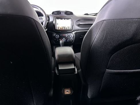 Used 2023 Jeep Renegade Trailhawk image 22