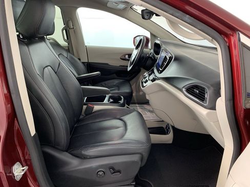 Used 2017 Chrysler Pacifica Touring-L Plus w/ Advanced Safetytec Group image 39