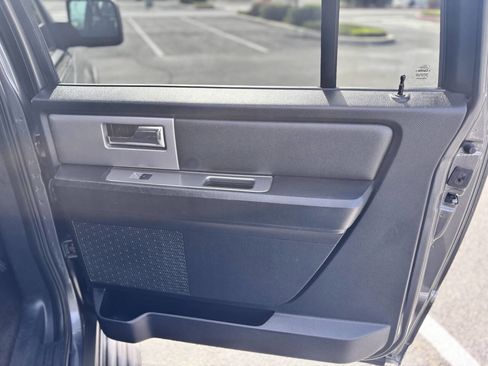 Used 2015 Ford Expedition EL XLT image 18