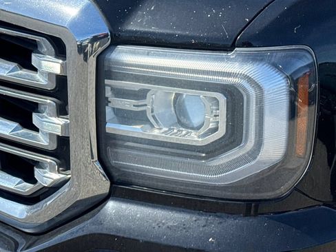 Used 2018 GMC Sierra 1500 SLT AWD/4WD image 49