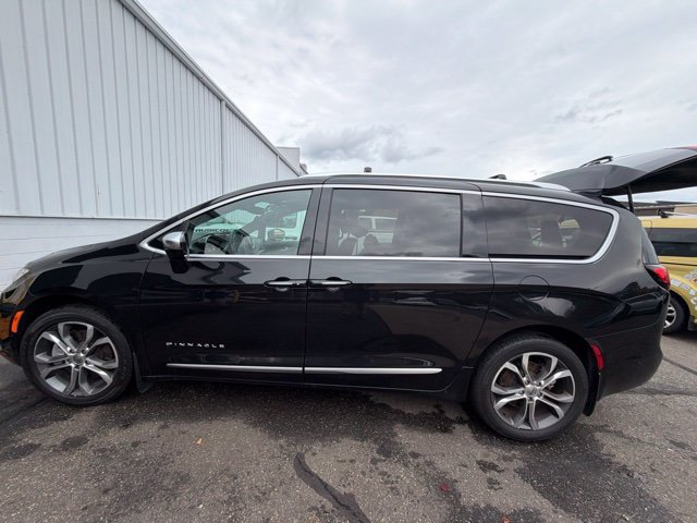 Used 2021 Chrysler Pacifica Pinnacle AWD/4WD image 5