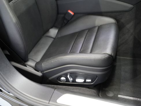 Used 2019 Porsche Panamera 4 Executive image 29