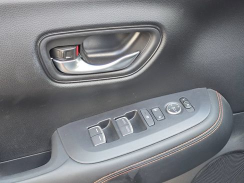 Used 2025 Honda HR-V Sport image 35