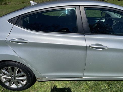 Used 2015 Hyundai Elantra SE w/ Option Group 02 FWD image 32