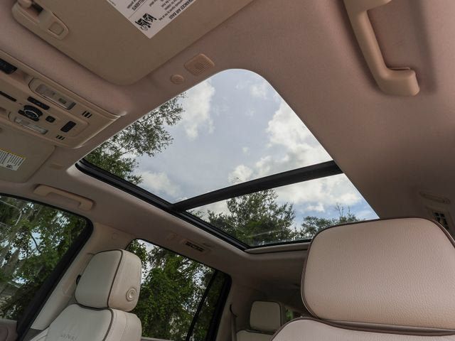 Used 2022 GMC Yukon XL Denali RWD image 22