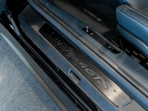 Certified 2025 Porsche 911 Targa 4 GTS AWD/4WD image 15