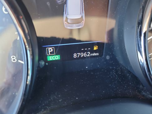 Used 2019 Nissan Rogue SV image 30