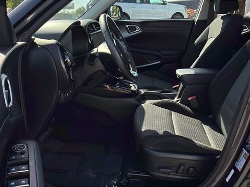Used 2023 Kia Soul EX FWD image 16