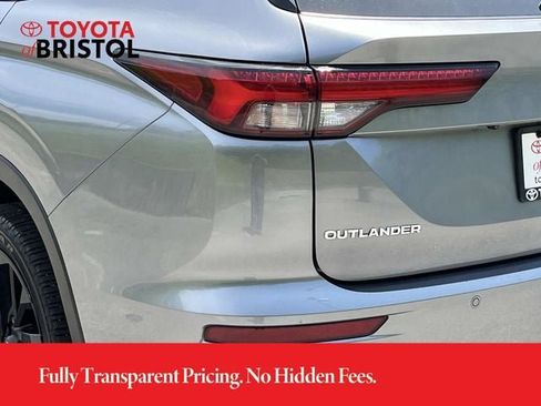 Used 2024 Mitsubishi Outlander SE Black Edition AWD/4WD image 5