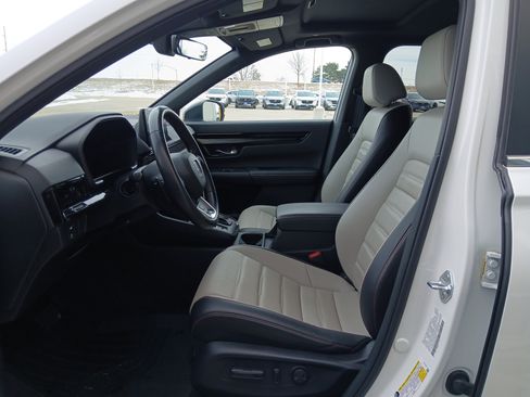 Used 2025 Honda CR-V Sport Touring image 8
