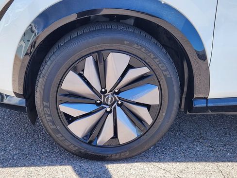 Certified 2024 Nissan Ariya AWD image 9