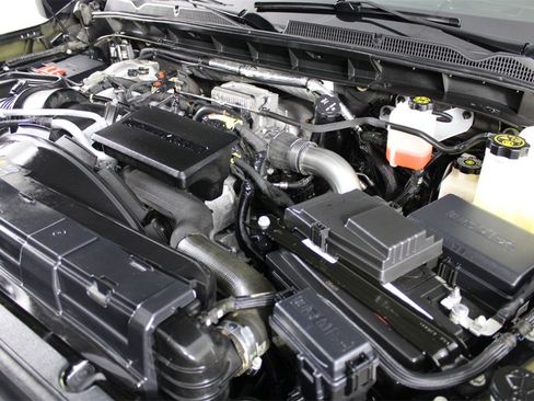 Used 2022 GMC Sierra 3500 SLT image 16