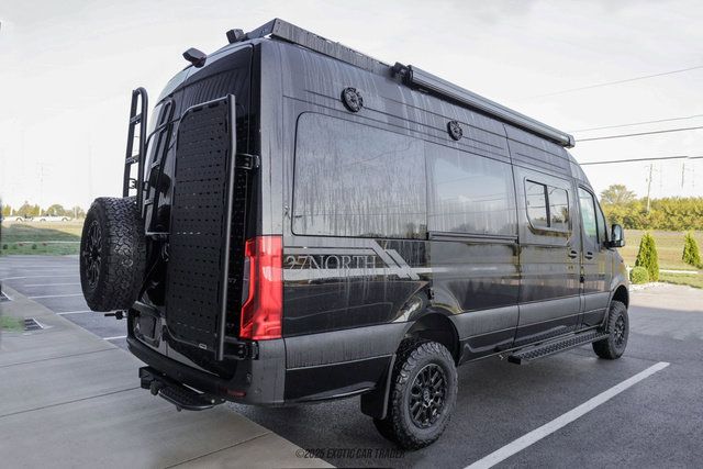 Used 2024 Mercedes-Benz Sprinter 2500 image 8