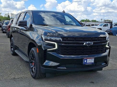Used 2024 Chevrolet Tahoe RST w/ RST Performance Edition AWD/4WD image 2