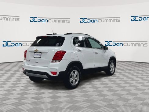 Used 2017 Chevrolet Trax LT w/ LT Convenience Package AWD/4WD image 8