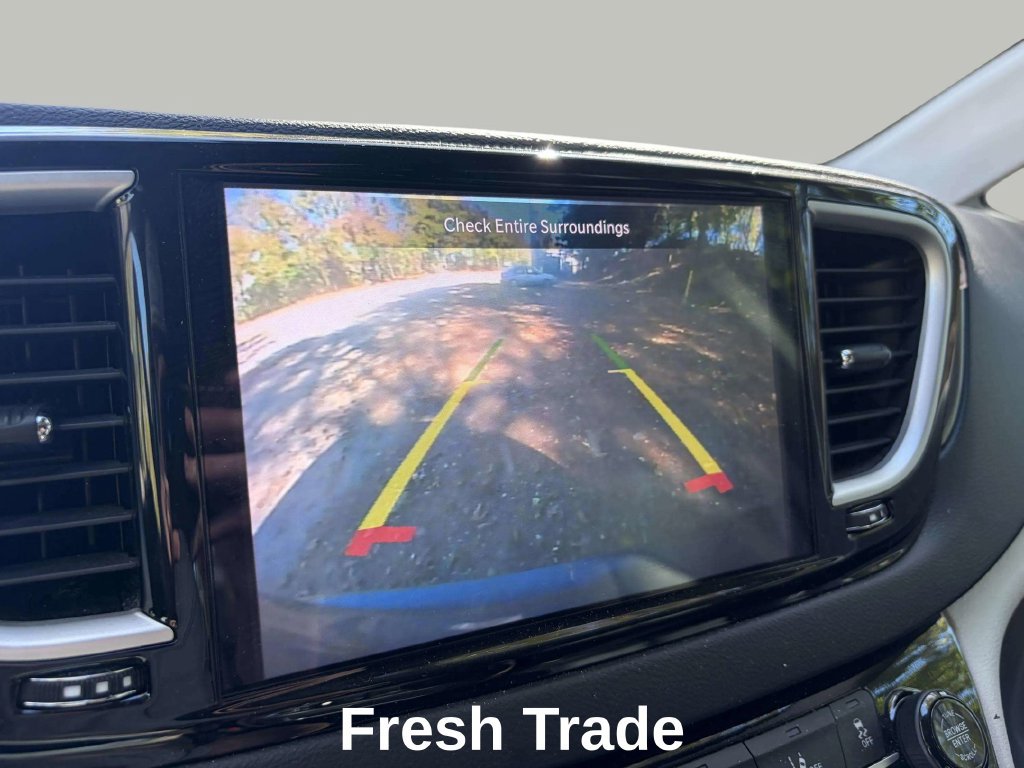 Used 2023 Chrysler Pacifica Touring-L FWD image 15