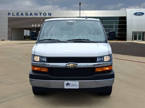 Used 2025 Chevrolet Express 3500 LT w/ LT Preferred Equipment Group RWD image 8