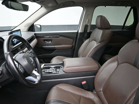 Used 2023 Honda Pilot Elite image 12