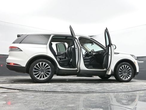 Used 2023 Lincoln Aviator AWD w/ Premium Package image 77