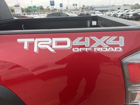 Used 2021 Toyota Tacoma TRD Off-Road image 7