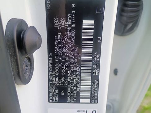 Used 2013 Toyota 4Runner SR5 image 18