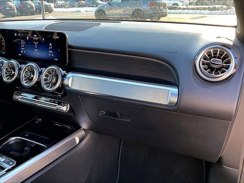 Used 2026 Mercedes-Benz GLB 250 4MATIC image 16