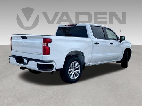 Used 2024 Chevrolet Silverado 1500 Custom RWD image 2