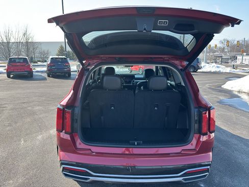 Certified 2023 Kia Sorento SX image 5
