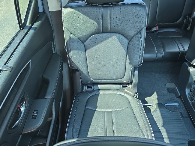 Used 2025 Honda Pilot Elite image 16