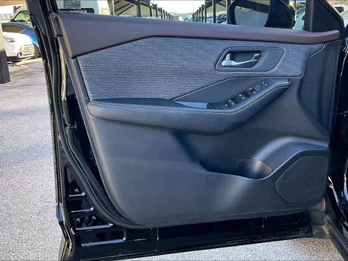 Certified 2023 Nissan Rogue SV image 20