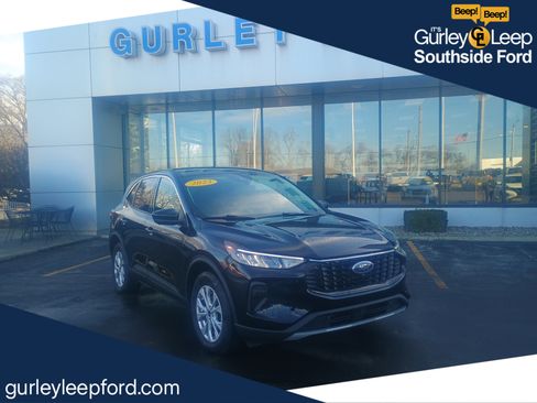 Used 2023 Ford Escape Active w/ Tech Pack #2 image 1