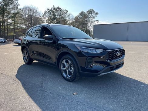 Used 2025 Ford Escape ST-Line image 5