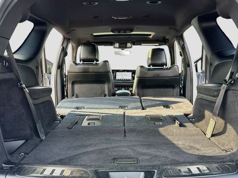 Used 2021 Dodge Durango R/T w/ Blacktop Package AWD/4WD image 23