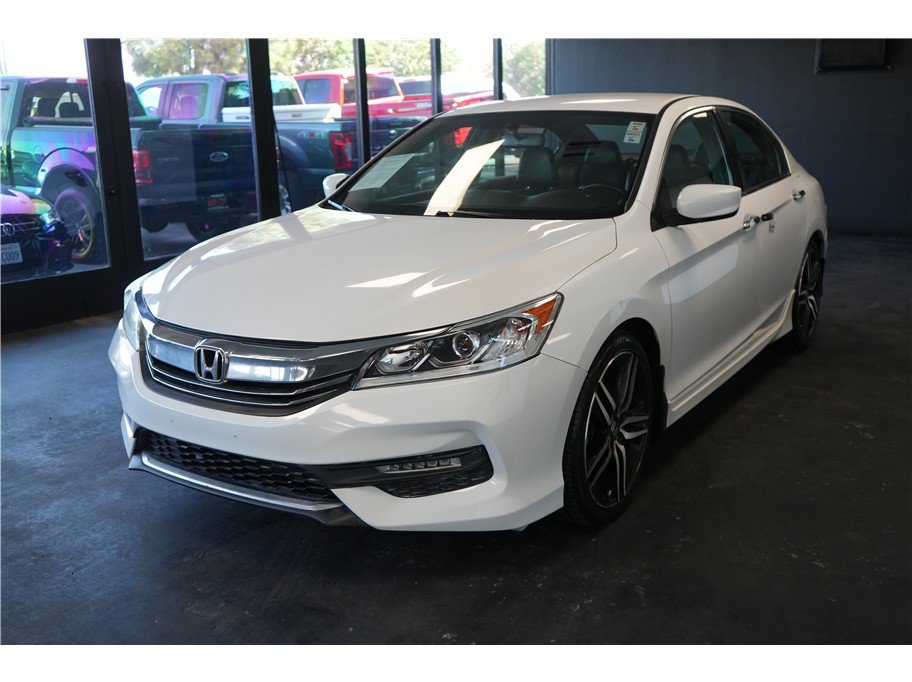 Used 2016 Honda Accord Sport image 3