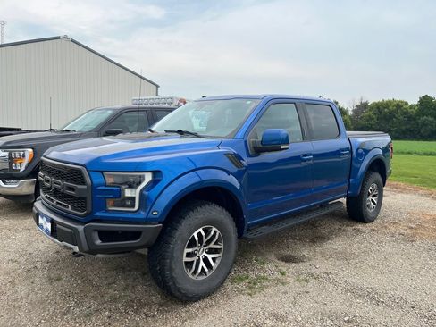 Used 2018 Ford F150 Raptor w/ Equipment Group 802A Luxury AWD/4WD image 2