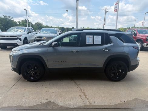 Used 2025 Chevrolet Equinox LT w/ Convenience Package II AWD/4WD image 3