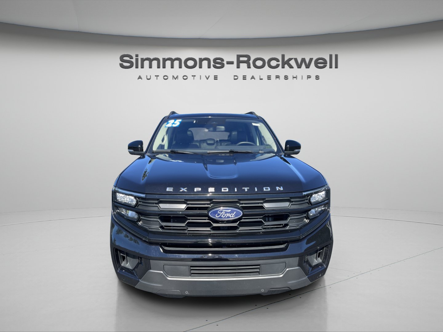 Used 2025 Ford Expedition Active AWD/4WD image 9