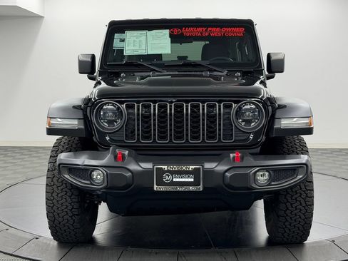 Used 2024 Jeep Wrangler Unlimited Rubicon AWD/4WD image 6