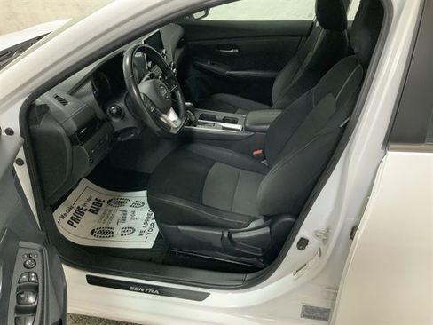Used 2021 Nissan Sentra SV FWD image 12