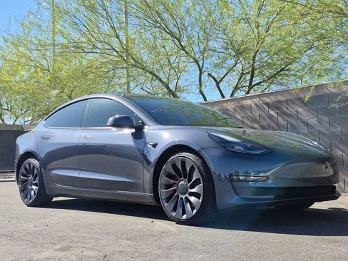 Used 2022 Tesla Model 3 Performance image 10