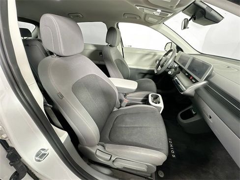 Used 2022 Hyundai Ioniq 5 SE w/ Cargo Package image 27