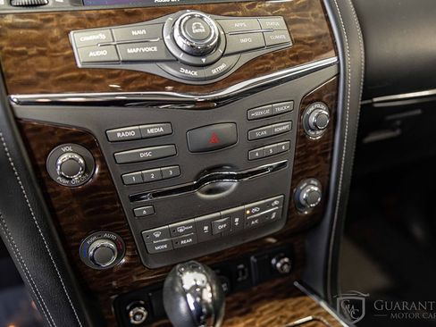 Used 2019 Nissan Armada Platinum image 33