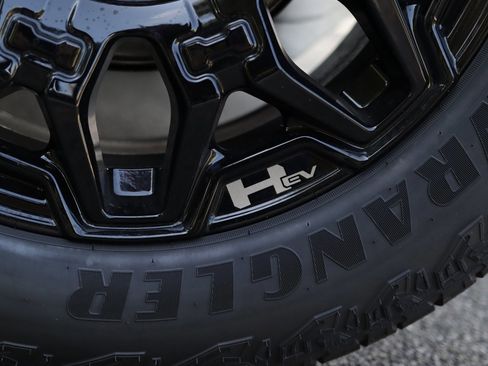 New 2026 GMC Hummer EV SUV image 57