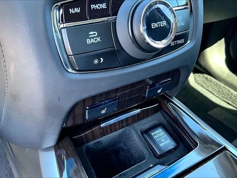 Used 2016 Acura RLX w/ Technology Package FWD image 33